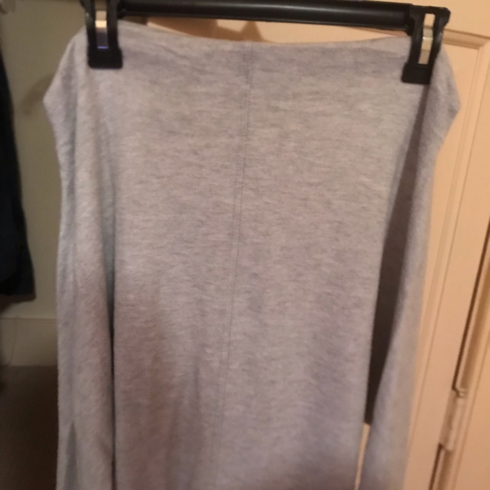 Grey fee people off the shoulder sweater